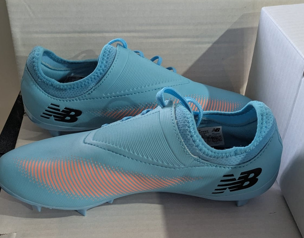 New Balance Youth Soccer Cleats – Size 4.5 (Brand New – Condition 5/5)