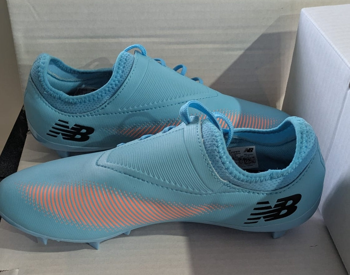 New Balance Youth Soccer Cleats – Size 4.5 (Brand New – Condition 5/5)